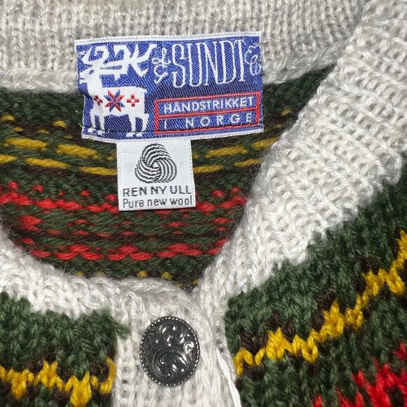 Vintage Icelandic Norwegian Style fairisle handmade women Cardigan Wool Sweater - Picture 3 of 9